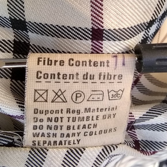 Large Burberry Long Black Button Up Trench Coat - Picture 13 of 13